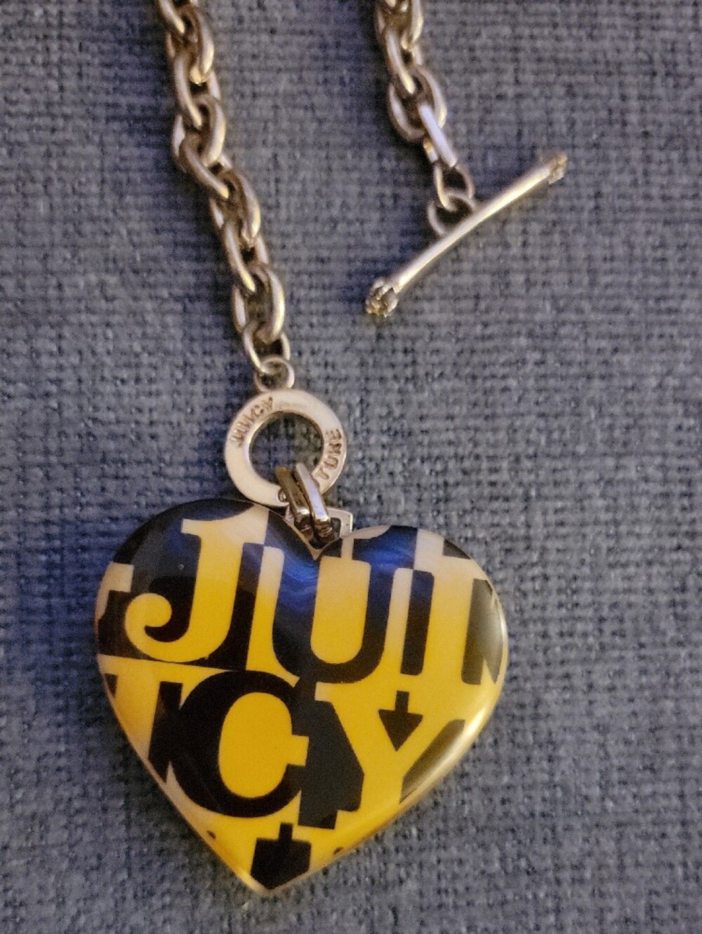 Vintage Juicy Couture Toggle Chain Necklace with Double Sided Heart Pendant - Picture 5 of 8